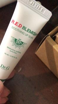 Product Review of (Quà tặng 1 Nước tẩy trang 30ml)Kem chống nắng thuần vật lý cho da nhạy cảm Dr.G Green Mild Up Sun+ SPF50+ PA++++ 50ml from O**h 2
