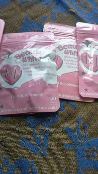 Product Review of Beauty White You Glow Babe  Whitening Capsule for adult from M**a B**n 1