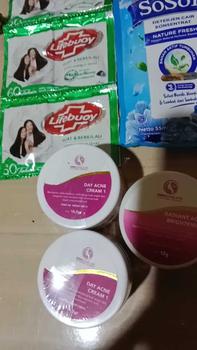 Product Review of DAY CREAM ACNE 1. / CREAM SIANG ACNE 1 DRW SKINCARE BPOM Berminyak Perawatan Wajah Berjerawat Bruntusan from R**r 0