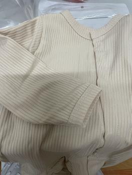 Product Review of [Kèm mũ] Bodysuit dài tay cho bé Đính Gấu, body dài tay cho bé gái bé trai chất Tăm gân mẫu quần áo sơ sinh 0-12M Jumpsuit Kem from g**: 2