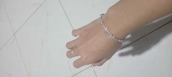 Product Review of Lắc tay nữ Thánh Giá bạc ta/ lắc tay Thánh Giá nữ bạc ta from Y**a 0