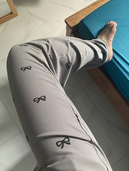Product Review of Set Bộ Áo Vạc Bầu  Nơ + Quần Dáng Suông Nữ Women Top Jacket - Chất Thun Tăm Lạnh Cá Tính Ong  Legging Voi from M**9 0