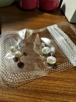 Product Review of Hoa tai nước ngọt 5-6mm khuyên tai from L**💗 0