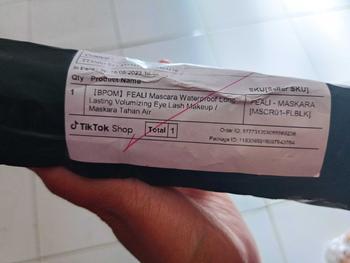 Product Review of 【BPOM】FEALI Mascara Waterproof Long Lasting Volumizing Eye Lash Makeup / Maskara Tahan Air Hitam Kosmetik from h**👣 0