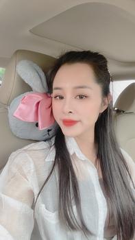 Product Review of Gối Tựa Đầu Tựa Lưng Trên Ô Tô Hình Thỏ Bông Dễ Thương from T**💋 0