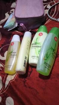 Product Review of Paket Double Cleansing Viva Milk Cleanser dan Viva Face Tonic from s**u 0