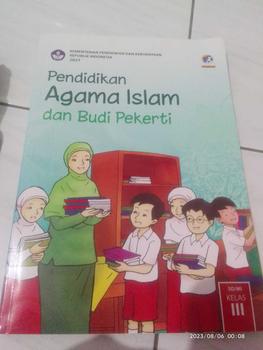 Product Review of Buku Agama Islam Kelas 3 Edukasi, Pendidikan Agama Islam dan Budi Pekerti, Revisi 2018 Kementrian Pendidikan dan Kebudayaan RI untuk SD/MI from @**🎀 0