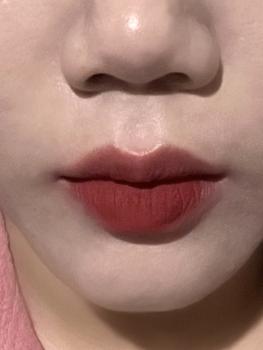 Product Review of INTO YOU Son môi nữ chính son môi matte hai trong một bền màu không dính cốc sản phẩm Trang Điểm Cosmetic 2g from s**. 2
