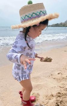 Product Review of Đồ bơi bé gái một mảnh dài tay chống nắng tặng kèm mũ bơi | Đồ bơi trẻ em từ 1-7 tuổi | Áo bơi liền thân có khoá cổ | Moori Corner from N**c V** 1