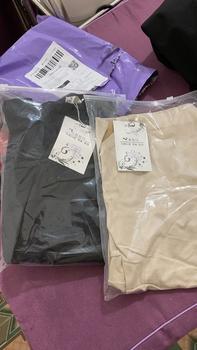 Product Review of Áo Giữ Nhiệt Dài Tay Nữ Cổ 3 Phân Nhúm Sườn Xẻ Tà BigSize MiSoul, Áo Thu Đông Cổ 3 Phân Dáng Form Ôm Body 222 Top Cổ Tròn Women Ong Đen from M** M**h Q**n 1