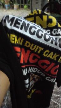 Product Review of Kaos Dekat Gak Harus Menjilat Gak Bahaya Ta Premium Katun Combed Distro 24s Nyaman from m**r 0