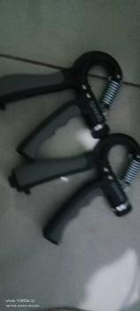 Product Review of SPEEDS Hand Grip Alat Bantu Fitness Otot Lengan Portable Ringan Untuk Tangan Aman Outdoor 011-10 from D**1 0