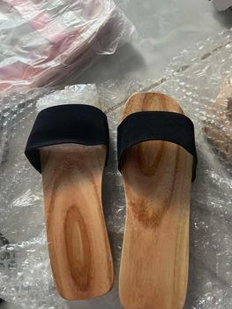 Product Review of (Nhiều Mẫu) Guốc Mộc Truyền Thống Quai Ngang Đóng Đinh Hoa 3,5p Đi Lễ Chùa DéP Nữ GiàY Shoes from L**h L** 0