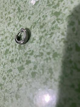 Product Review of Khuyên tai nam nữ đính đá màu bạc và đen from O**h c** 0