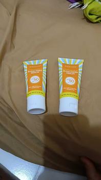 Product Review of [Twin Pack] Azarine Hydramax-C Sunscreen Serum SPF50 PA++++ 40ml Acid Hyaluronic Facial  Berminyak  Wajah  Sunblock from С**б 0