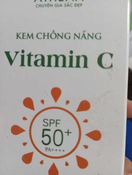 Product Review of KEM CHỐNG NẮNG VITAMIN C (Tặng nước hoa) PHÙ HỢP VỚI MỌI LOẠI DA Skincare Nữ Làm Đẹp Da from T**👻 2