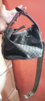 Product Review of Akaci store | KARLA Tas Tangan Wanita Tas Selempang Wanita Terbaru 09-8111 from v**a s**☺ 1