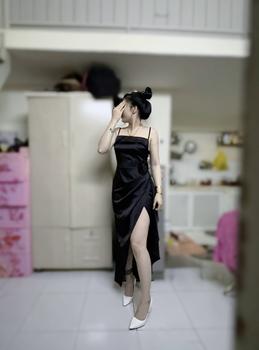 Product Review of VÁY LỤA THIẾT KẾ XẺ TÀ TÔN DÁNG CHÍT LY EO from H**h N** ** 0