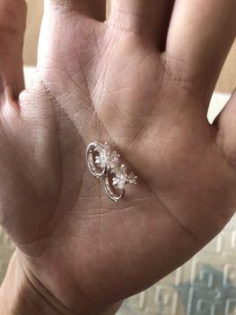 Product Review of Bông tai nơ Bốn cánh Mềm mại HMJ đường kính 8mm Hoa Tai Women Khuyên Tai from P**n T**g 2** 1