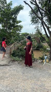 Product Review of Đầm Trung Niên Dáng Dài + Lửng K482 Vải Nhũ từ 50-80kg Ôm gọn Màu Đỏ Women Dress Kim Tuyến from N**n N** 0