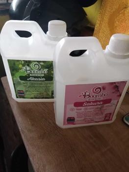 Product Review of Pelicin setrika Parfum Laundry Pewangi Pakaian 1 Liter Anti bakteri from @**g 1