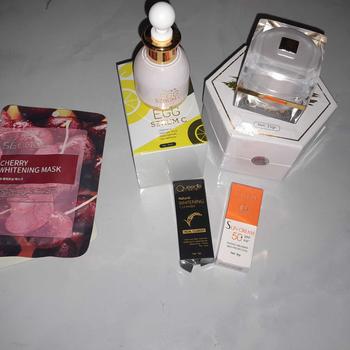 Product Review of Kem Face Lười Dưỡng Da Queenie Skin Skincare Làm Đẹp Da Nữ Dưỡng Ẩm Da from x**n m** 1