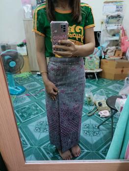 Product Review of ผ้าถุงทอลาย ขนาด 26-28-30-32-34 นิ้ว ความยาว 36 นิ้ว - เสื้อผ้า, ผู้หญิง from B**a 1