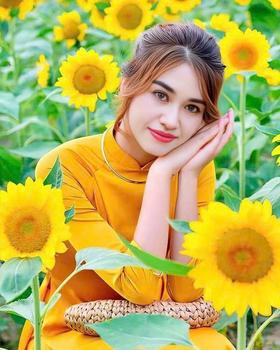 Product Review of Áo dài họa tiết xòe quạt lụa Nhật _ Mã M6 from T**h H**i 0