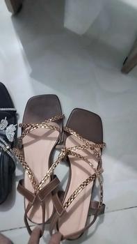Product Review of MÃ 6 Shop dép bigsize dây đá quai chéo kết hợp hậu chun sau  gót chọn cao 3-9cm from N**n T** M** 0