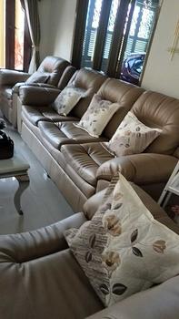 Product Review of SET SARUNG BANTAL SOFA COKLAT uk.40x40/ uk.45×45 ,isi 5 sarung bantal + 1 taplak meja from D**9 0