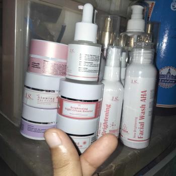 Product Review of DNA SALMON SERUM PELEMBAB WAJAH SEMUA JENIS KULIT LS SKINCARE from S**a Y** 2