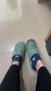 Product Review of รองเท้าใส่ในบ้าน รองเท้า สลิปเปอร์  พื้นยาง กันลื่น slipper สีพื้น (JIE) from T**k 2