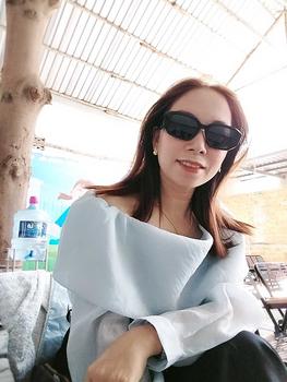 Product Review of Áo trễ vai có lớp lót phía trong from M**n L**t 0