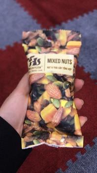 Product Review of Gói Mixednuts 40g Deluxnuts | Có Nhiều Loại Hạt Macca, Hạt Hạnh Nhân, Hạt Óc Chó, Hạt Nho, Snack Ăn Vặt (Gói 40g) from M** T**o s**p 0