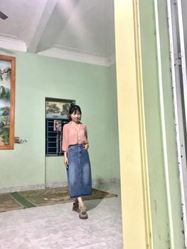 Product Review of Chân váy jean nữ dáng dài LIMISU váy bò dài lưng cao dáng chữ A xẻ tà sau chất jean cao cấp Nữ ( V1 ) from H**n n** 0