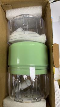 Product Review of 【YIER】[ซื้อ 1 แถม 1]เครื่องปั่นกระเทียม เครื่องบดเนื้อ ที่บดกระเทียมไฟฟ้า เครื่องบดพริกกระเทียม มินิไร้สาย USB 3 ใบมีด 250ml+100ml คมและสะดวก เครื่องบดกระเทียม from Y**m 0