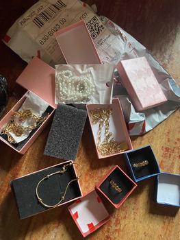 Product Review of YH Fashion Stainless steel rectangular necklace/bracelet Accessories Free Box. from D**s 1