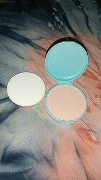 Product Review of WARDAH Everyday Luminous Two Way Cake Refill - Bedak Dengan Hasil Matte Yang Halus Ringan Dengan Kandungan Vit E - Oil Control dengan Hasil Akhir Natural - Makeup from M**a S**n 3