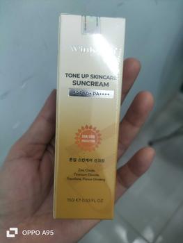 Product Review of Kem Chống Nắng Nâng Tone Kiềm Dầu Che Khuyết Điểm SPF 50 + PA ++++ Thương Hiệu : WinKorea Skincare Sunscreen Chăm Sóc Da Nữ Làm Đẹp Da from T**g 1