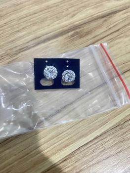 Product Review of Bông tai titan đính đá phối viền vuông hoặc tròn, Khuyên tai titan đính đá không phai không rỉ sét màu trắng, trangsucmoiluatuoi.RIN from t**0 0