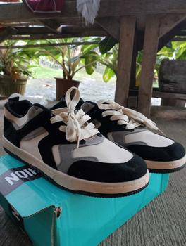Product Review of Bestseller Fashion board shoes sports comfortable shoes for men Closed Runner Sneakers from k**t 1