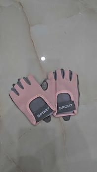 Product Review of Găng Tay Sport Tập Gym Nữ Chống Trượt Tập Yoga, Gym, Goft, Đạp Xe, Đệm Silicon Cao Su Chống Trơn from H**5 0