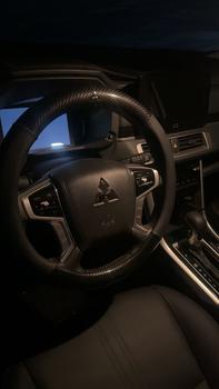 Product Review of Bọc vô lăng MITSUBISHI xapander pajero sport outlander triton cacbon pha da sần chống trơn trượt gắn logo chính hãng + from P**u D** 0