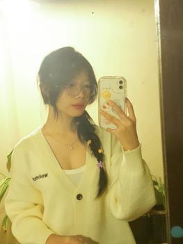 Product Review of Áo cardigan thêu chữ Weekend trắng / đen / xám / nâu from y**ơ 3