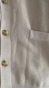 Product Review of Áo khoác cardigan GRAVAS chất liệu cotton dày dặn, mềm mịn, sang trọng, thanh lịch - HUSSIO from D**8 1