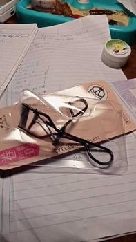 Product Review of Bộ Trang Điểm 24 món gồm Xịt khoá make-up, Bảng phấn mắt, Kem nền, Kẻ mắt, Kẻ mày, Bộ cọ, Kẹp cong mi, Son, Phấn phủ.. đầy đủ như hình Mỹ Phẩm Nữ from N** Q**h 3