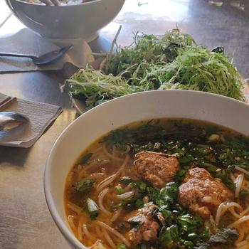 Product Review of Bông Tai Đinh tán Hình Trái Tim, Dành Cho Phụ Nữ, Đơn Giản Và Thanh Lịch, Thích Hợp Để Đi Lại Hàng Ngày, Bông Tai Đèn Lung Linh from s**s t**n y** 0