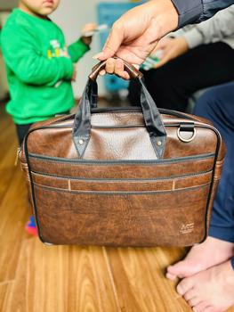 Product Review of Cặp bb3 công sở da pu cao cấp chính hãng Minhchau C04 Minh chau synthetic  leather cặp táp Nam Đồng Nhung Bag from Q**g G**p 0