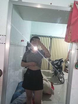 Product Review of Chân váy nữ chữ A vải tuyết mưa mềm kèm lót quần bên trong, Women Màu Đen Kem Nhung Voan Voi quần  váy  nữ  ngắn from d**m m** 0