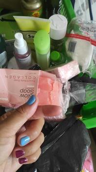 Product Review of Glow Soap Collagen Heloise Beauty (Sabun pemutih collagen, jerawat punggung, bekas luka) BPOM Mencerahkan from Z**2 2